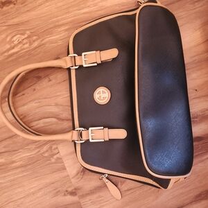 Elegant Black and Tan Handbag